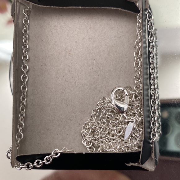 Avon Vintage Locket Necklace - Picture 3 of 6